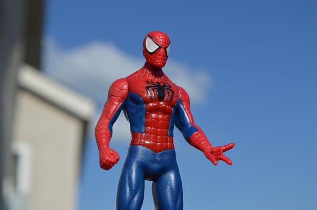 figurine spiderman far from home