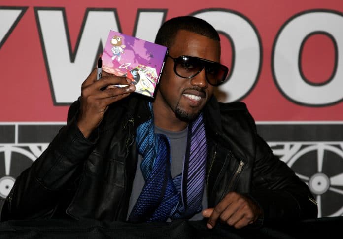 Kanye West : qui est vraiment ce rappeur qui se présente aux présidentielles américaines ?