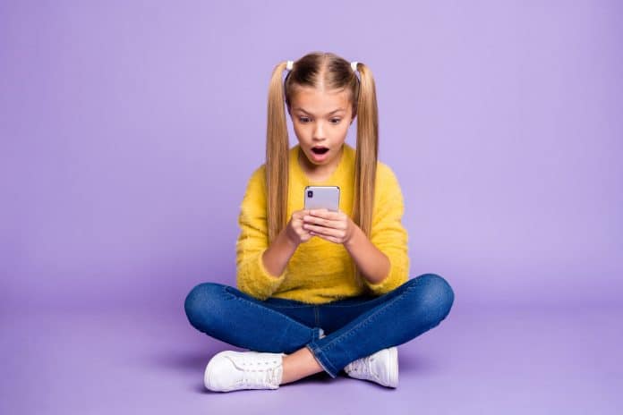 Comment surveiller l'utilisation des réseaux sociaux par ses enfants ?