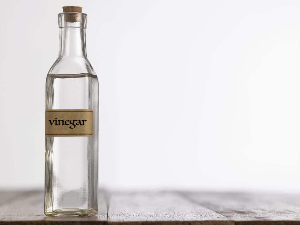 9 utilisations insoupçonnées du vinaigre blanc