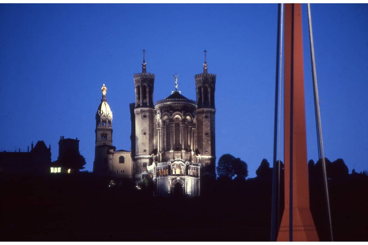 Lyon  découvrez les 5 sites incontournables qui font de cette ville l'une des attractions les plus prisées de France !